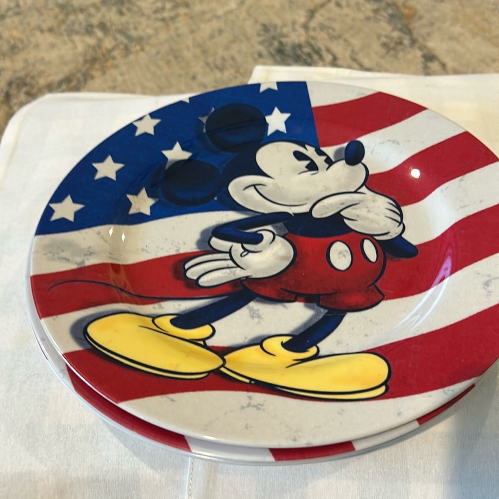 Disney salute to America Mickey Mouse 11 inch plates set of four